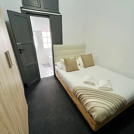 Cost - Close To The Alameda And Arroios Metro Stations In * Lisbon
